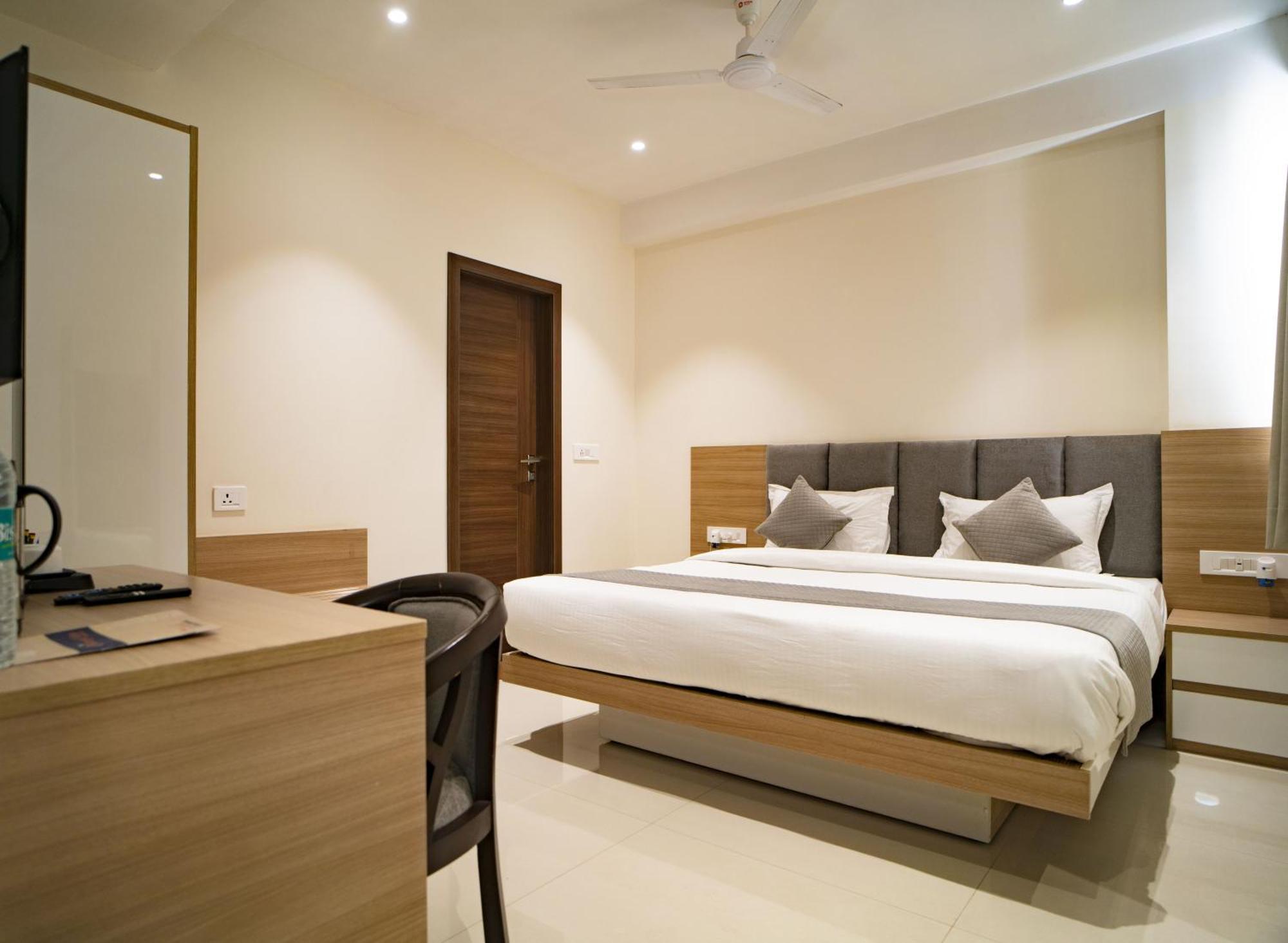 The Mangal View Residency - A Luxury Boutique Business Hotel Udaipur Luaran gambar